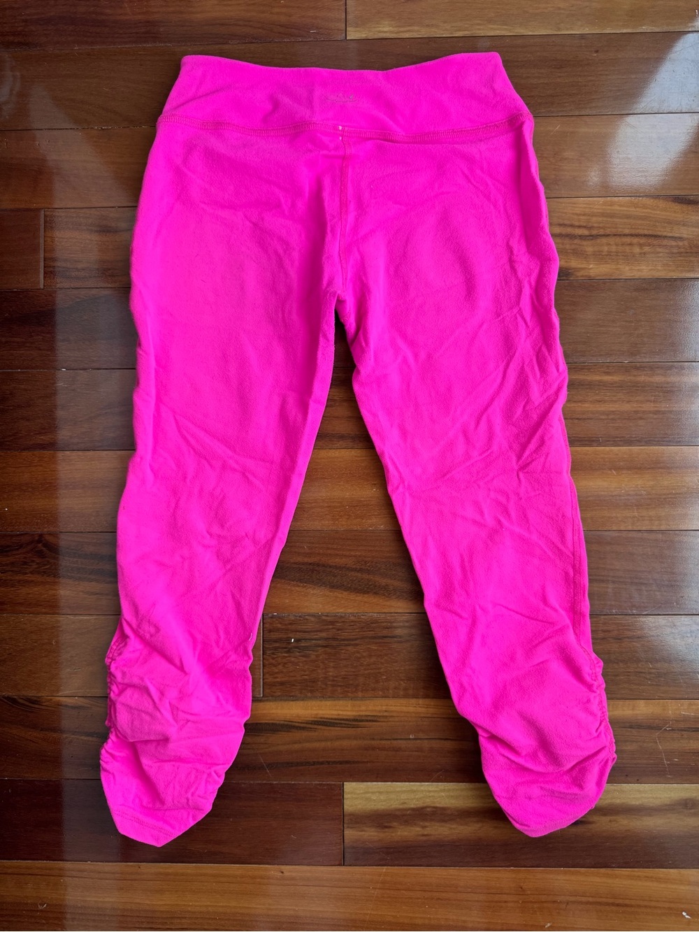 Beyond Yoga Women’s Hot Pink Capri Leggings Tights Medium